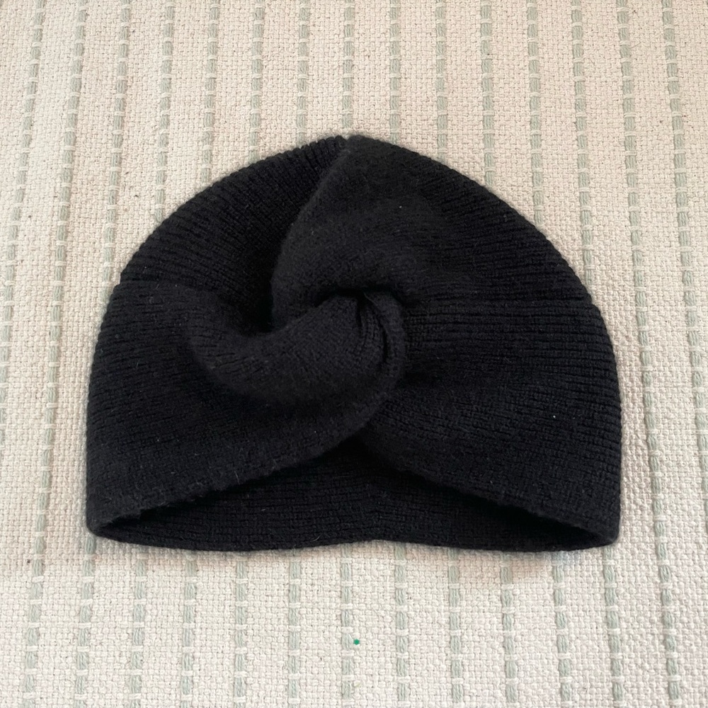 Auxiliary Aritzia Cashmere Knitted Turban Beanie Hat